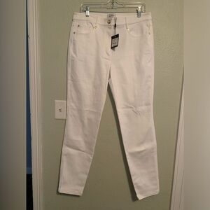 St. John size 10 White Jeans NWT